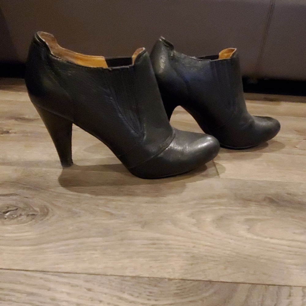 Leather heels